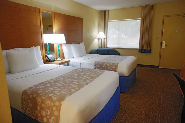 Room 19 of 34