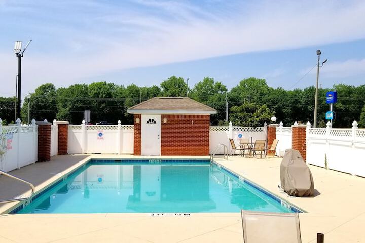 Pool 6 of 39