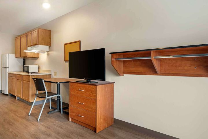 Room 15 of 28