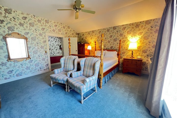 Strawtown Inn & Events