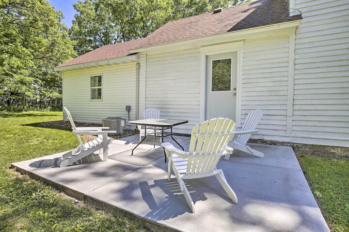 Family-friendly Menomonie Retreat: Walk to Town!
