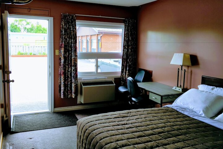 Room 28 of 41