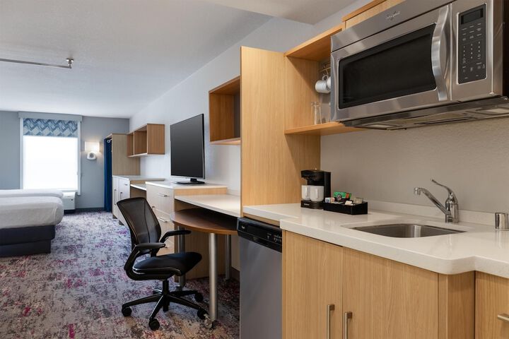Home2 Suites by Hilton Milwaukee Brookfield