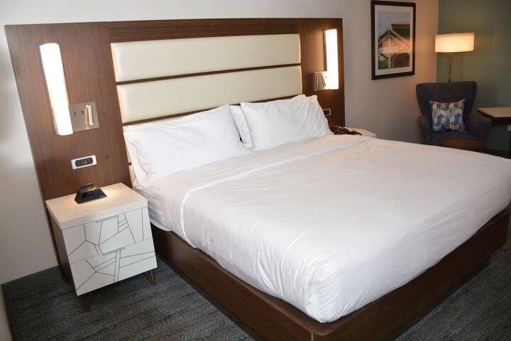 Room 17 of 41