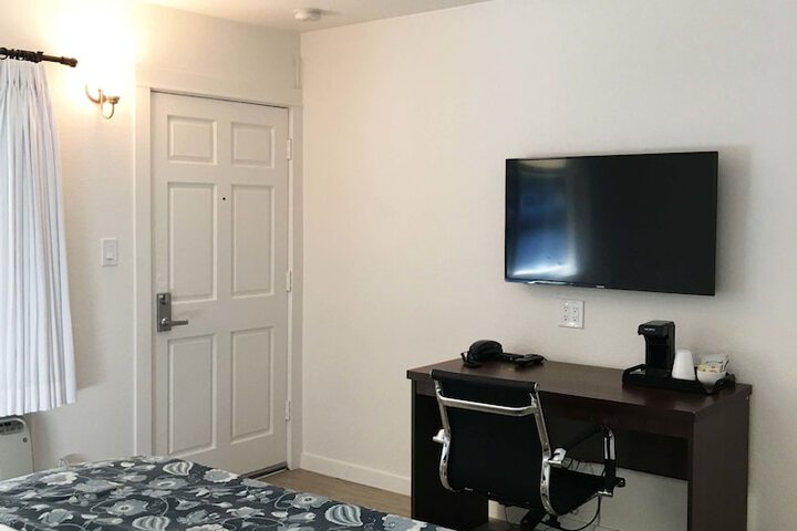 Room 40 of 40