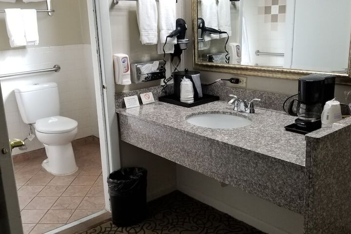 Days Inn & Suites by Wyndham Trinidad