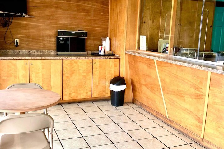 Budget Inn of Claypool Hill