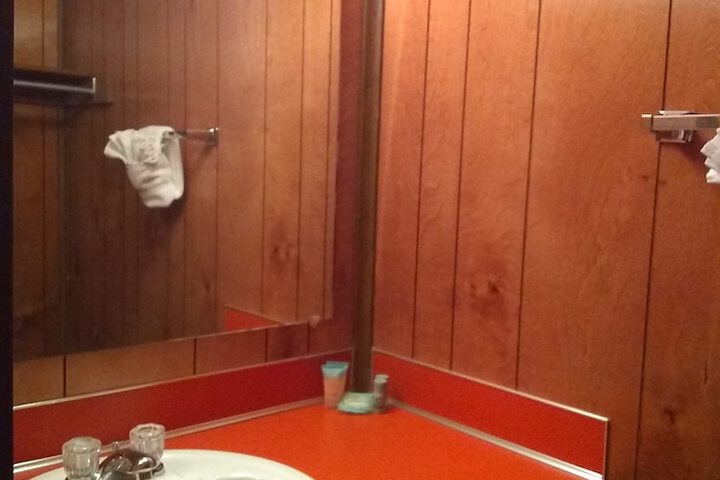 Room 30 of 52