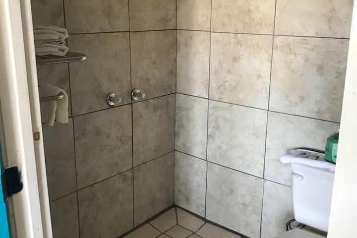 Room 7 of 18