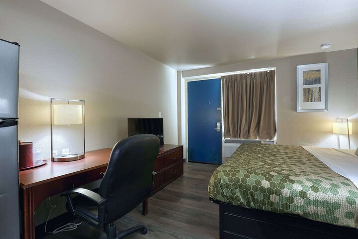 Room 49 of 51