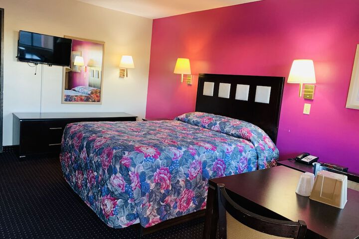Room 16 of 26