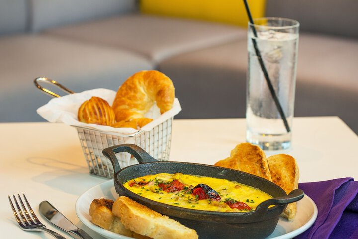 Breakfast/Coffee Service 36 of 50