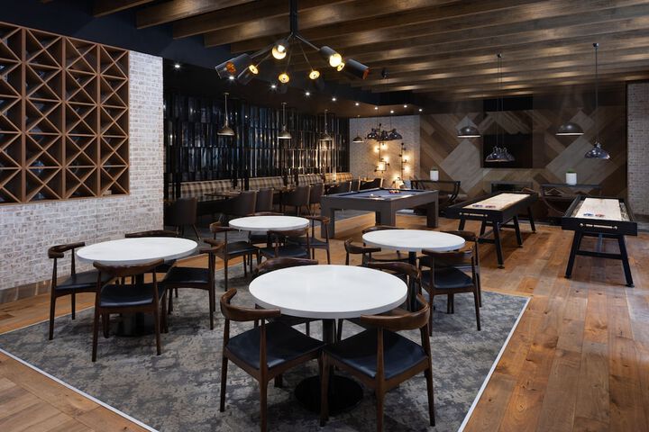 Delta Hotels by Marriott Edmonton Centre Suites