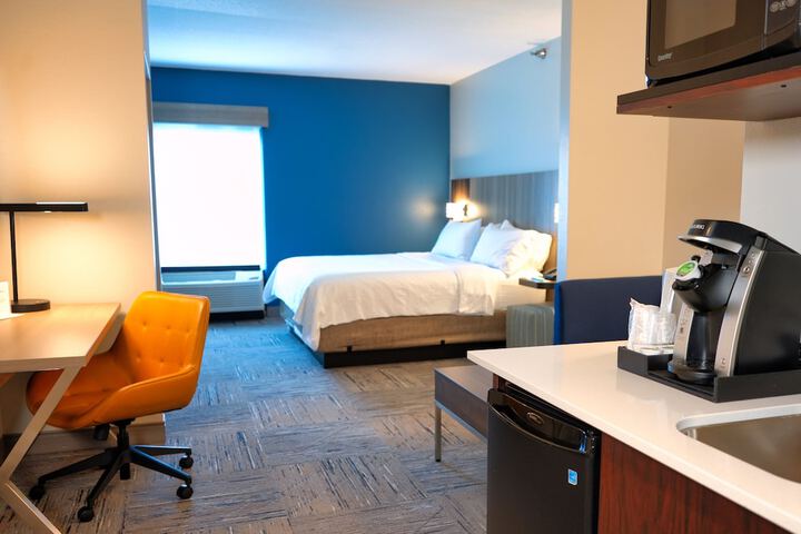 Room 51 of 89