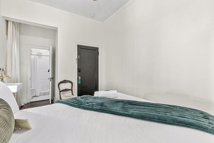 Room 109 of 188