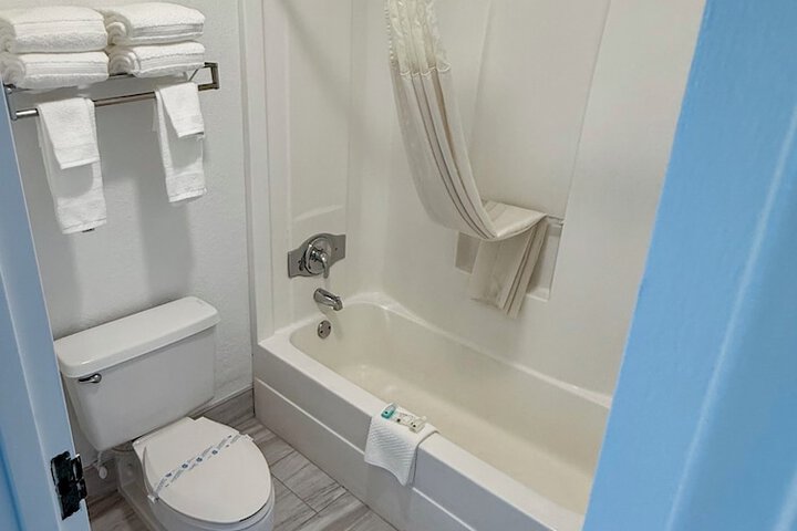 Days Inn by Wyndham Eglin AFB