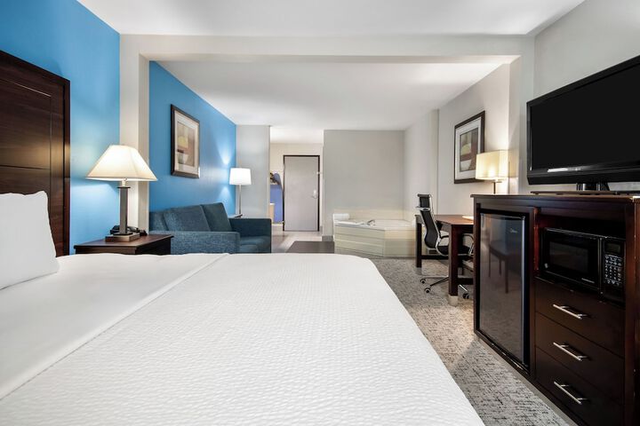 Baymont by Wyndham Marinette