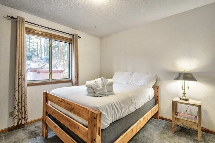 5BD Mountain Getawayhot Tub & Foosball