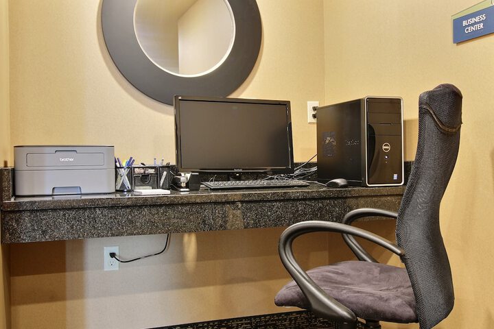 Business Center 41 of 41