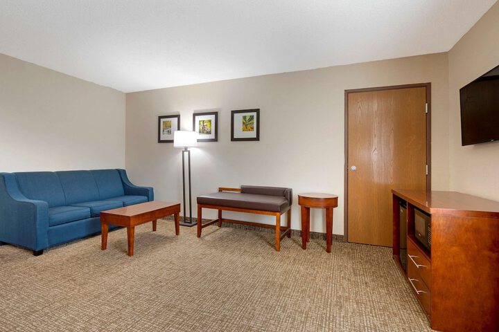 Room 28 of 53