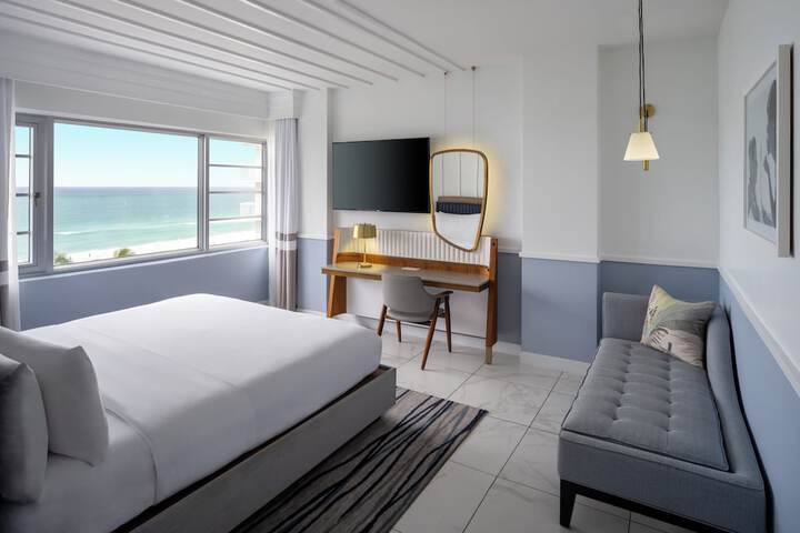 Room 45 of 73