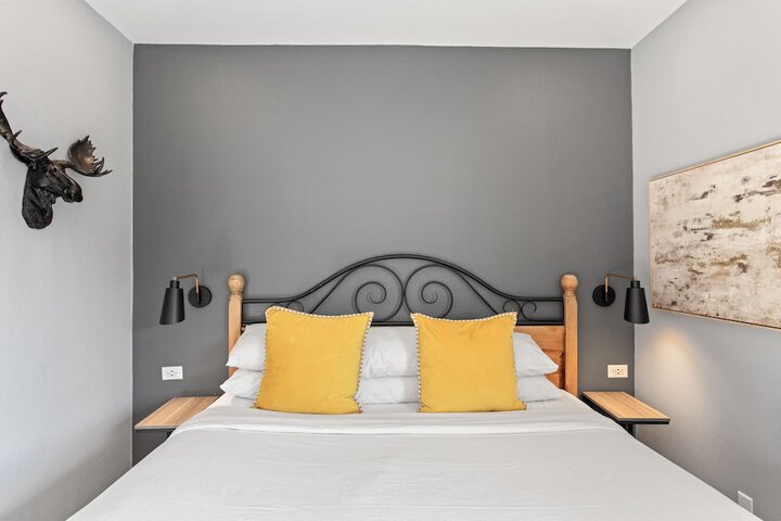 Hotel Interior 82 of 137