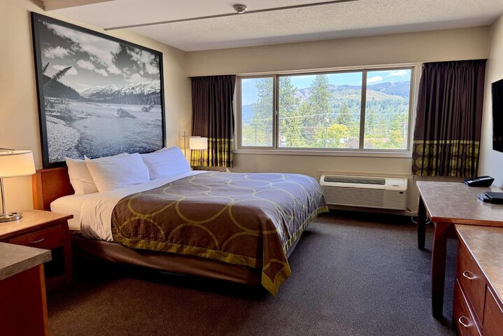 Super 8 by Wyndham Castlegar BC