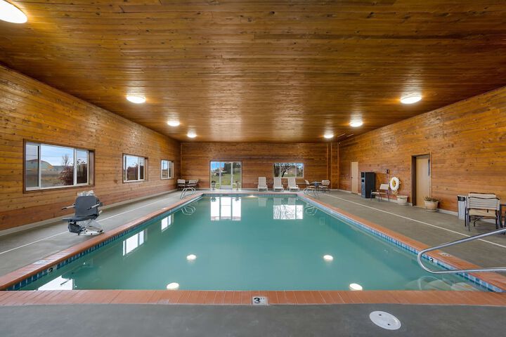 Pool 4 of 33