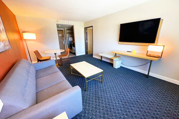 Room 57 of 168