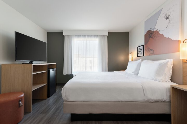 Room 16 of 26