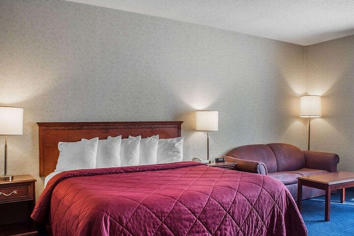 Room 16 of 39