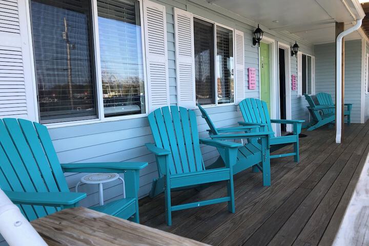 Sundeck 28 of 29