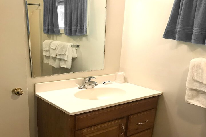 Room 34 of 64