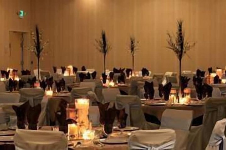 Ballroom/Hall 67 of 75