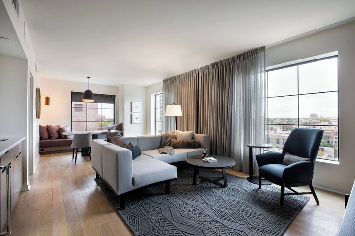 Room 15 of 50
