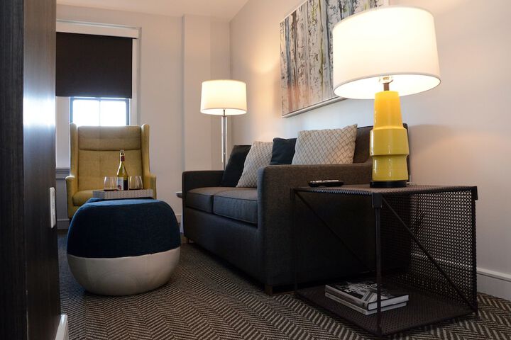 Room 21 of 35