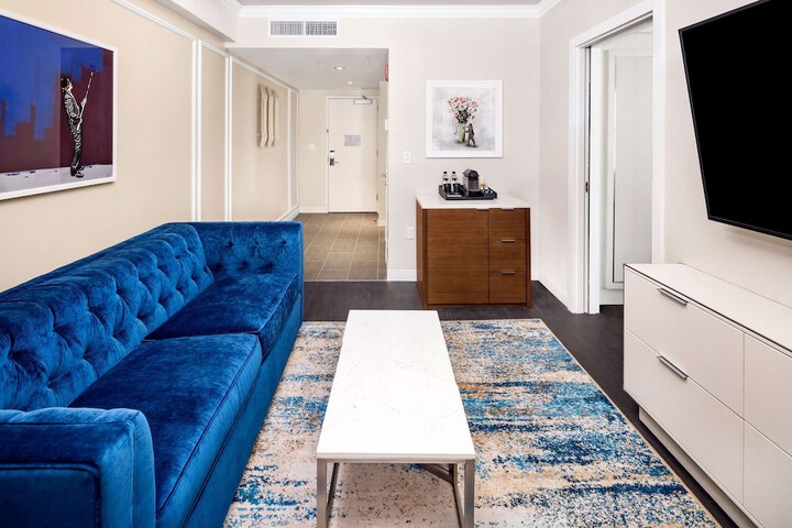 Room 15 of 62