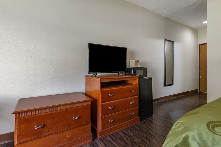 Room 11 of 29