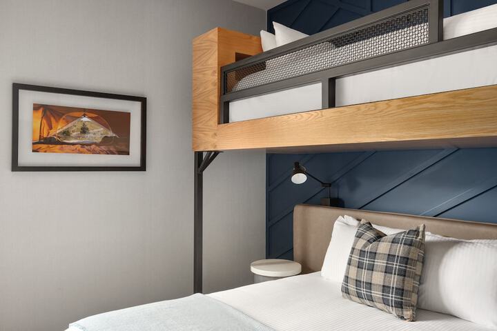 Room 34 of 70