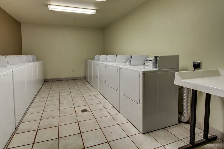 Room 7 of 18