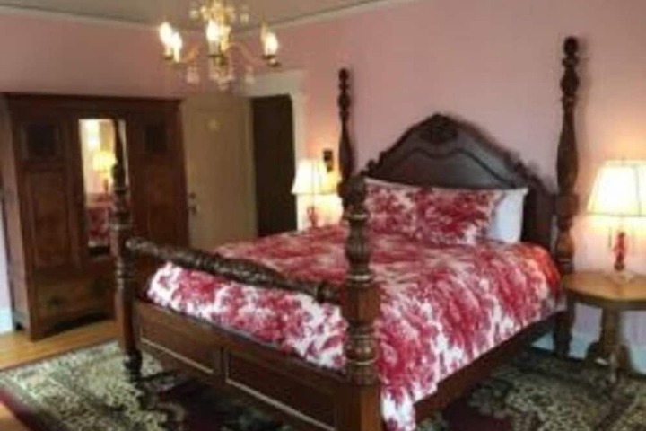Room 17 of 26