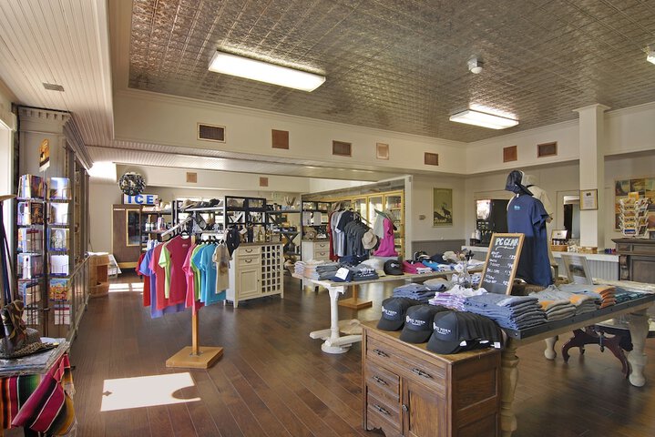 Gift Shop 84 of 91