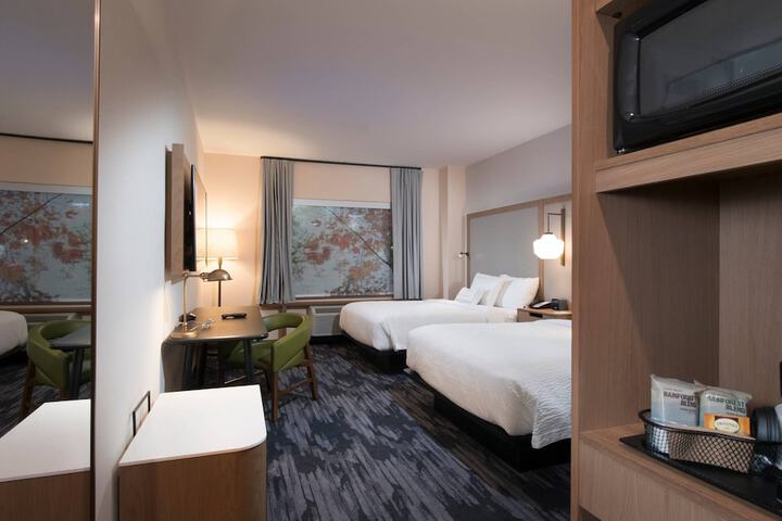 Room 18 of 25