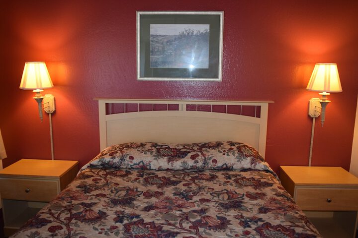 Room 11 of 19