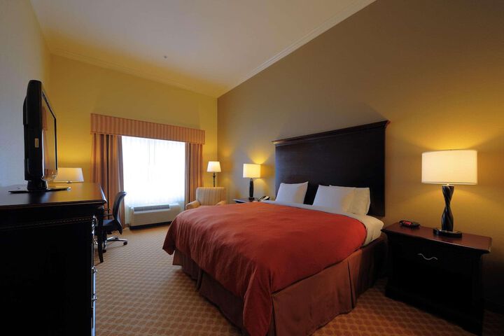 Room 10 of 19
