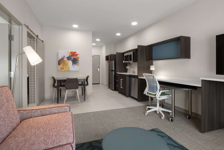 Room 30 of 36