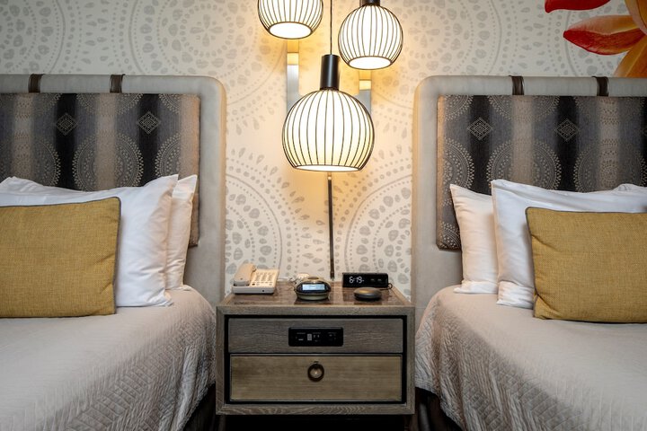 Room 42 of 74