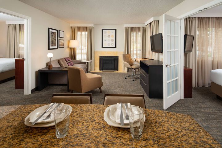 Room 16 of 25