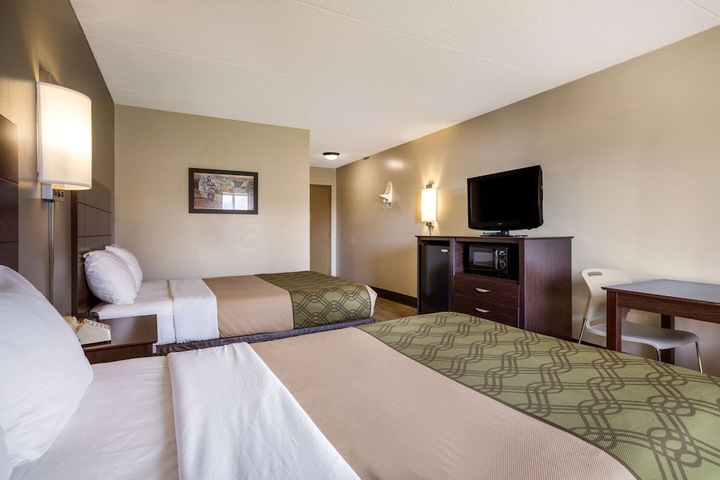 Room 28 of 48