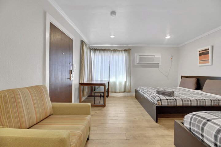 Room 42 of 58